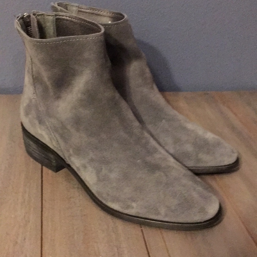 Woman’s dolce vita booties